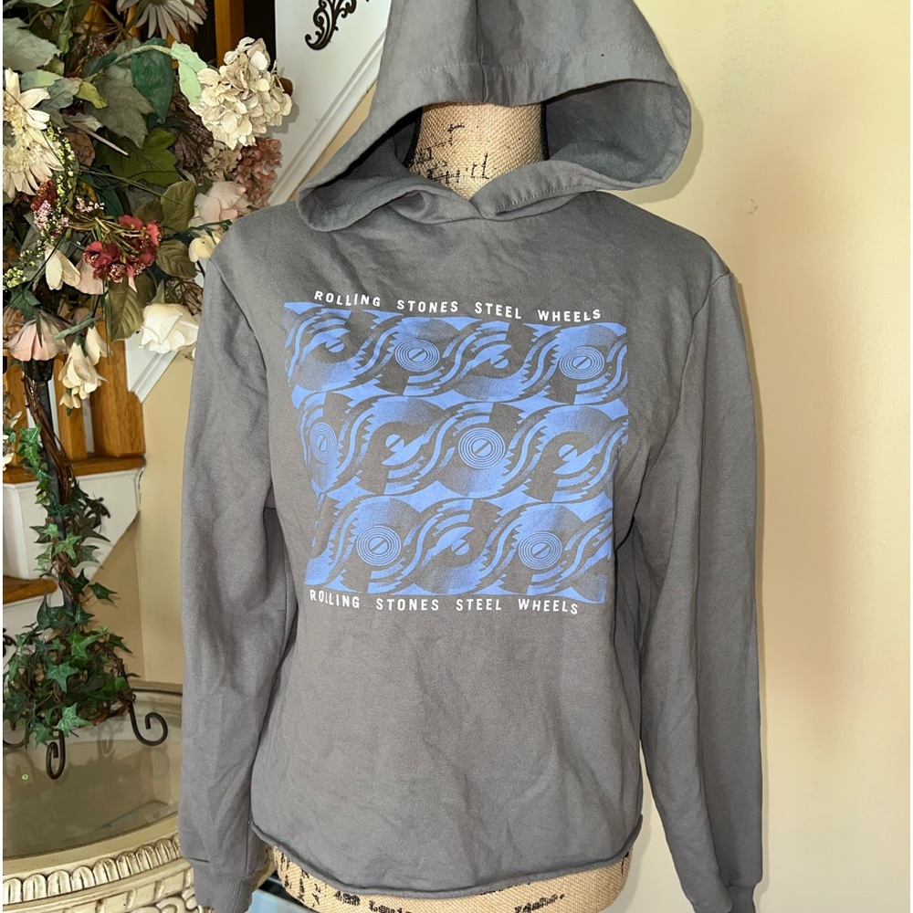Rolling Stones steel wheels size med pullover hoodie